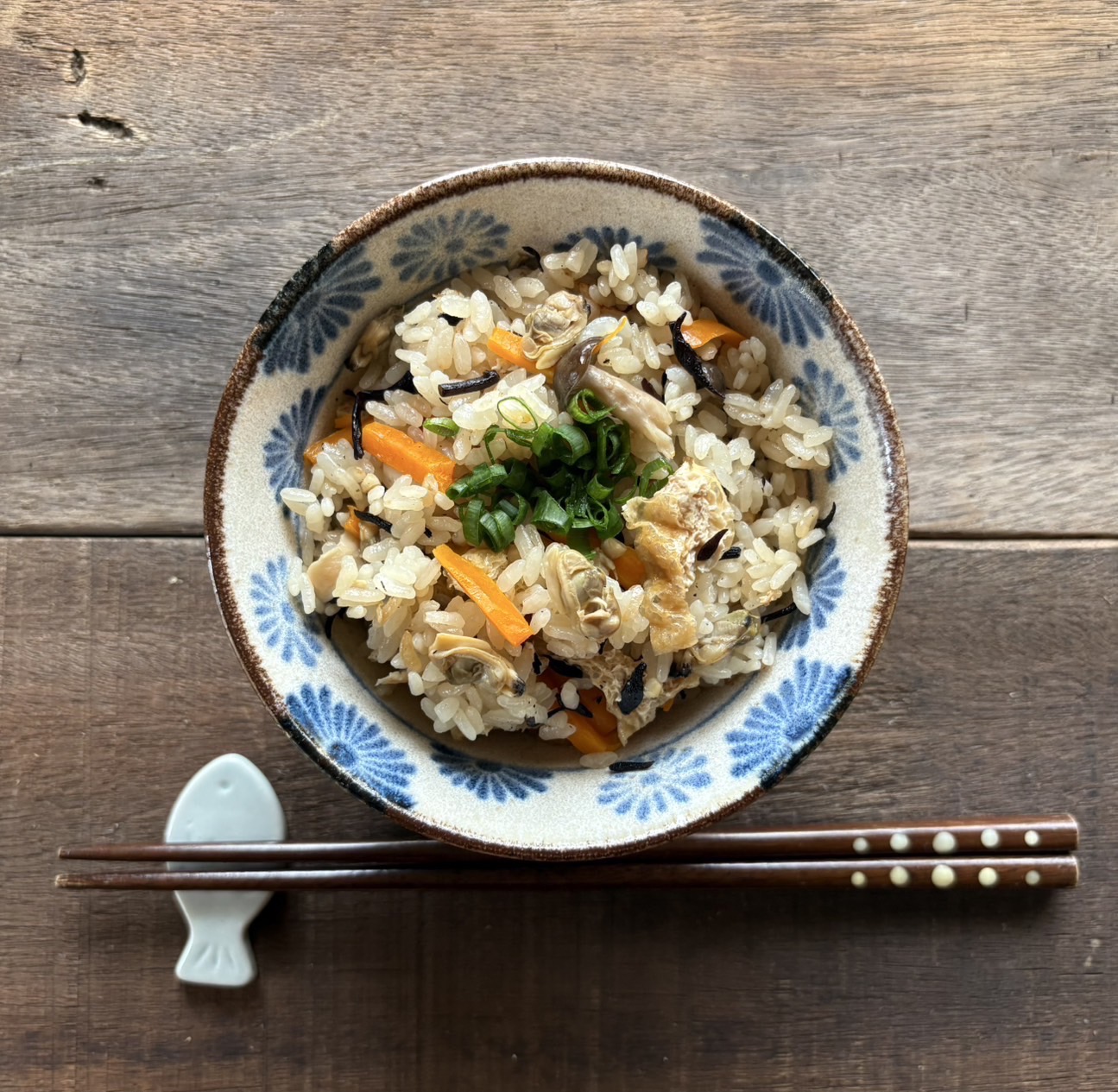 「鉄分がとれる「あさりとひじきの炊き込みご飯」」のイメージ画像